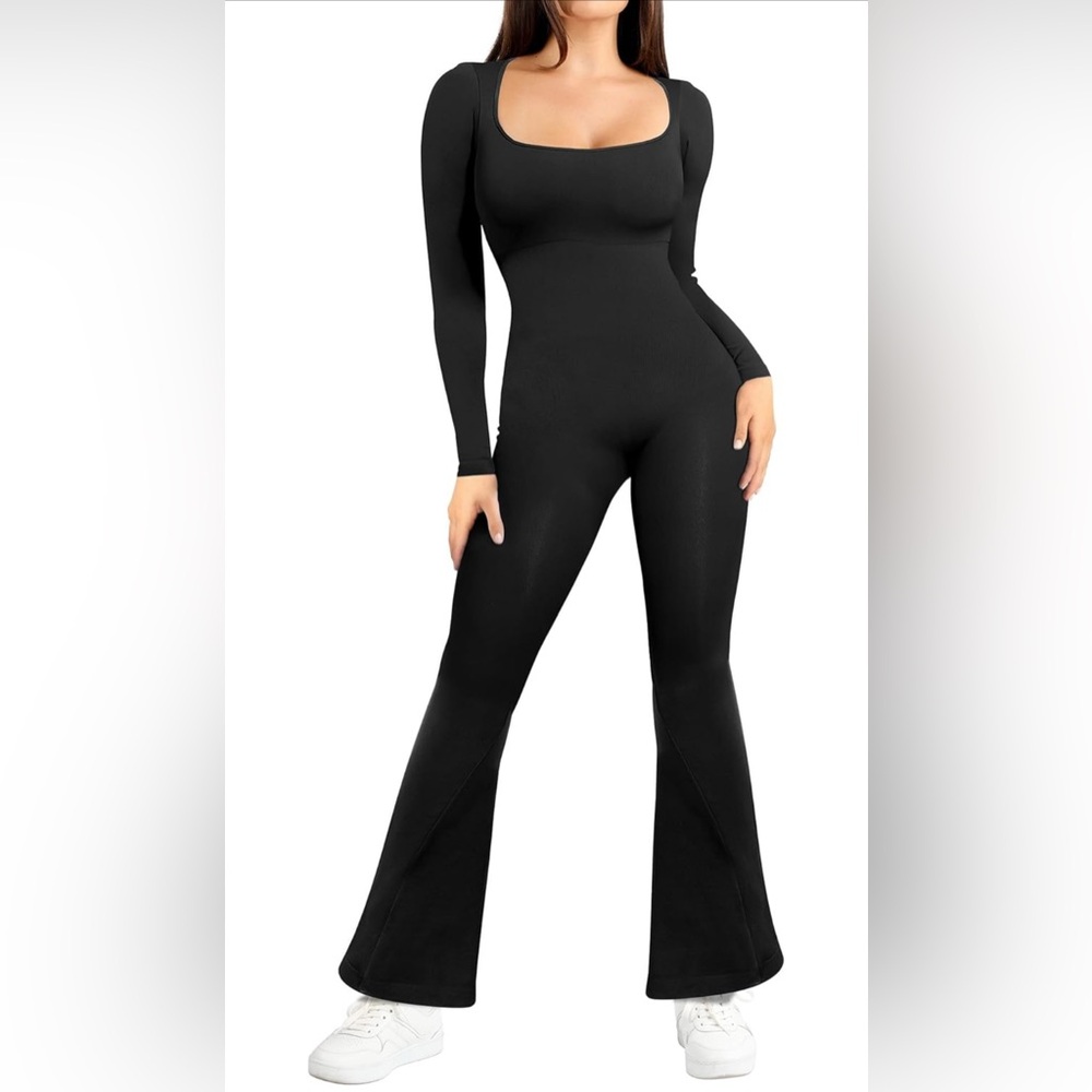 Popilush Square Neck Wide Leg Workout Jumpsuit Built in Bra Full Length Romper